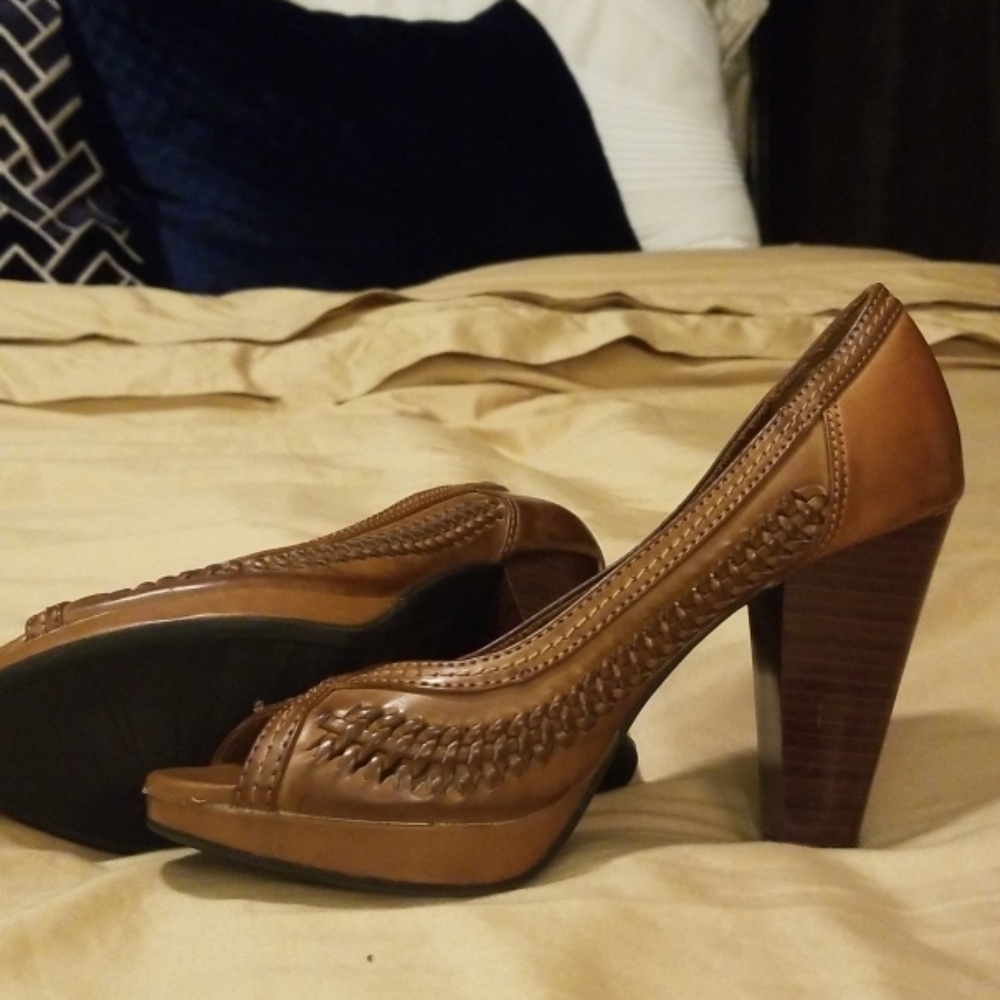 tshoes